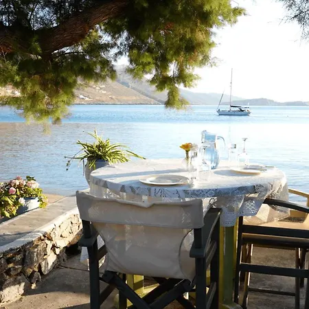 Lakki Village Lägenhetshotell 3*